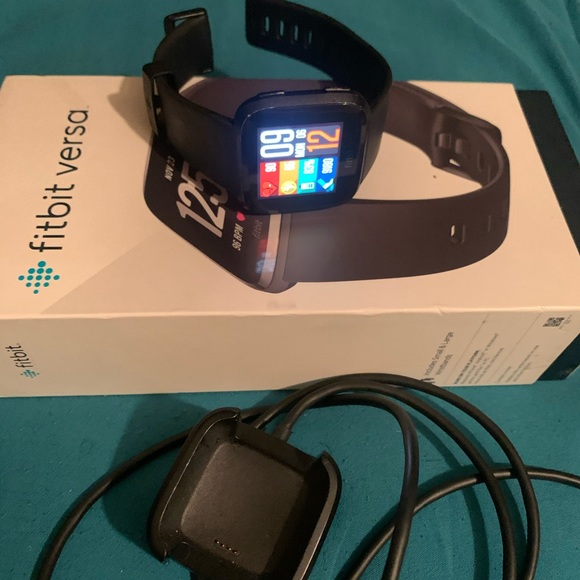 Fitbit Versa - Picture 6 of 8